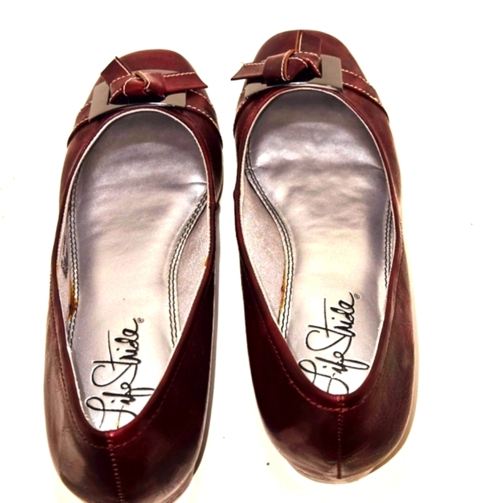 Life Stride Women's Leather Loafer Slip On Shoe Size 9 Burgundy Buckle Bow EUC - Picture 5 of 10